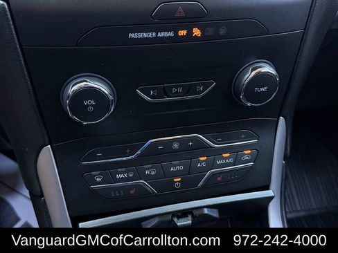 Used 2019 Ford Edge SEL w/ Cold Weather Package FWD image 22