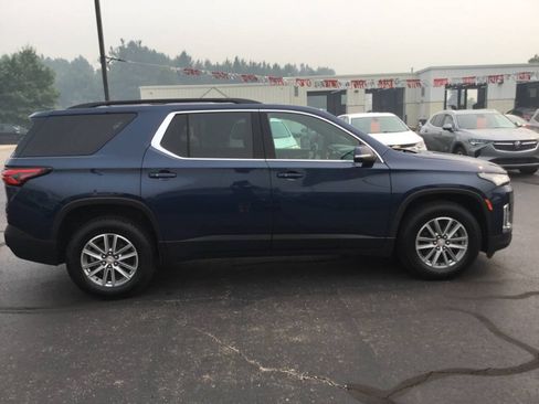 Used 2022 Chevrolet Traverse LT AWD/4WD image 2