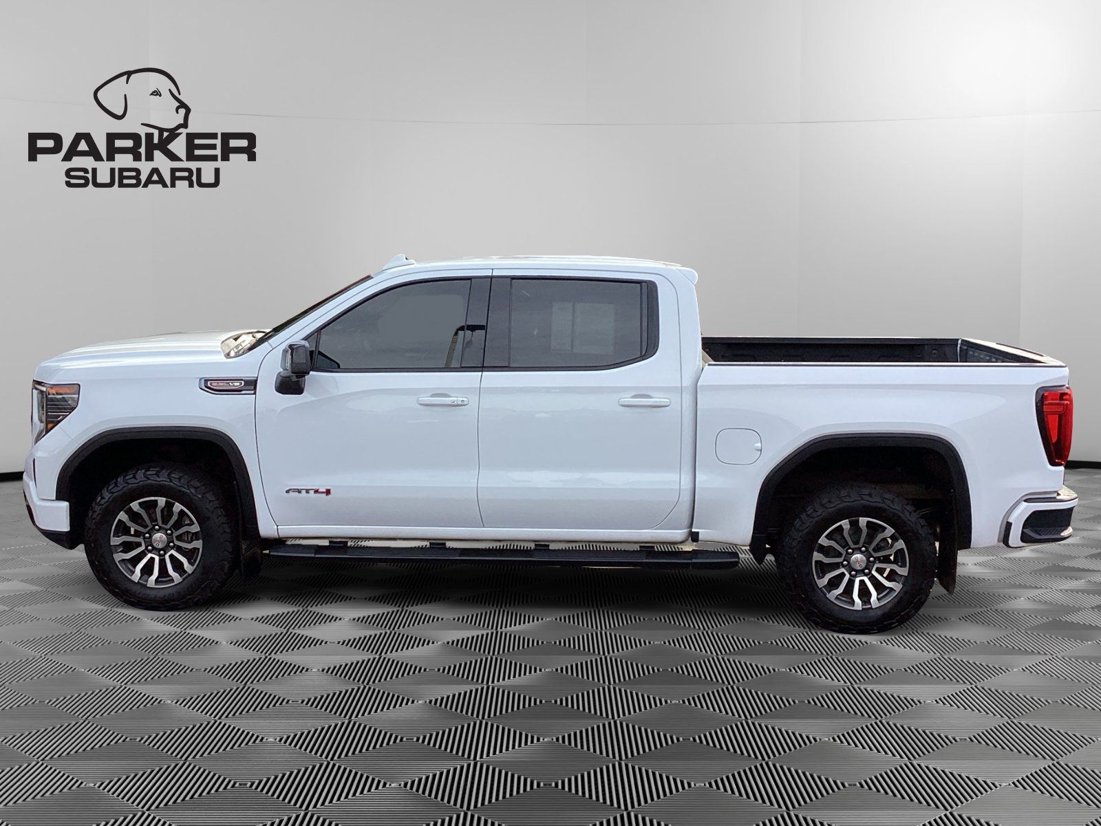 Used 2022 GMC Sierra 1500 AT4 AWD/4WD image 2
