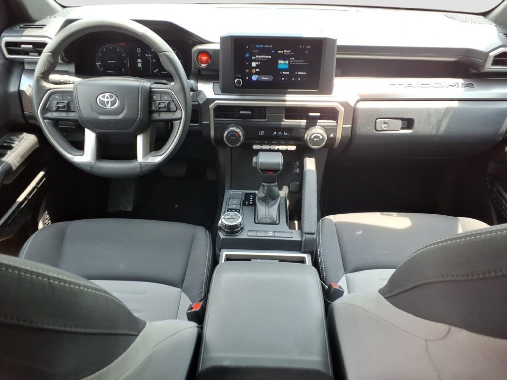 Used 2025 Toyota Tacoma TRD Off-Road AWD/4WD image 13