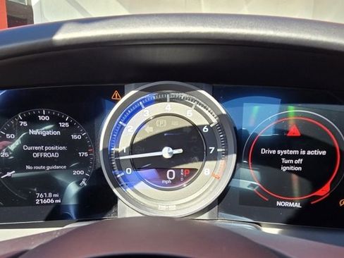 Used 2021 Porsche 911 Carrera w/ Premium Package image 21