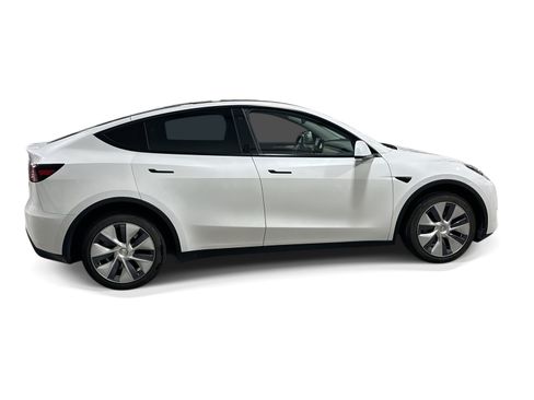 Certified 2023 Tesla Model Y AWD image 7