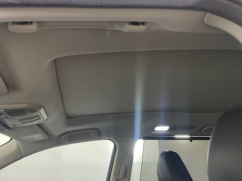 Certified 2023 Subaru Ascent Onyx Edition Limited AWD/4WD image 9