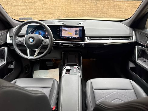 Certified 2025 BMW X1 xDrive28i image 8