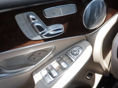 Used 2016 Mercedes-Benz GLC 300 4MATIC image 44