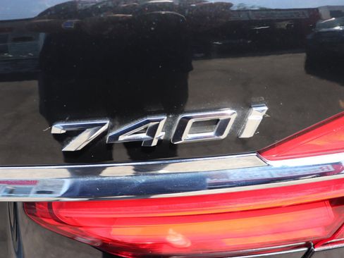 Used 2018 BMW 740i xDrive 740i xDrive Sedan image 53