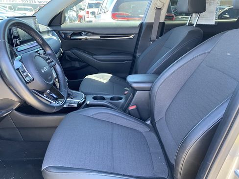 Used 2023 Kia Seltos S FWD image 15