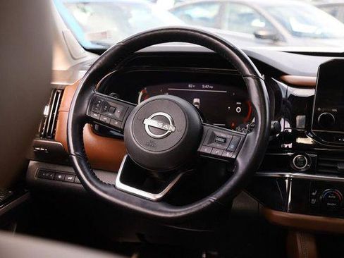 Used 2023 Nissan Pathfinder Platinum w/ Lighting Package (N92) AWD/4WD image 27