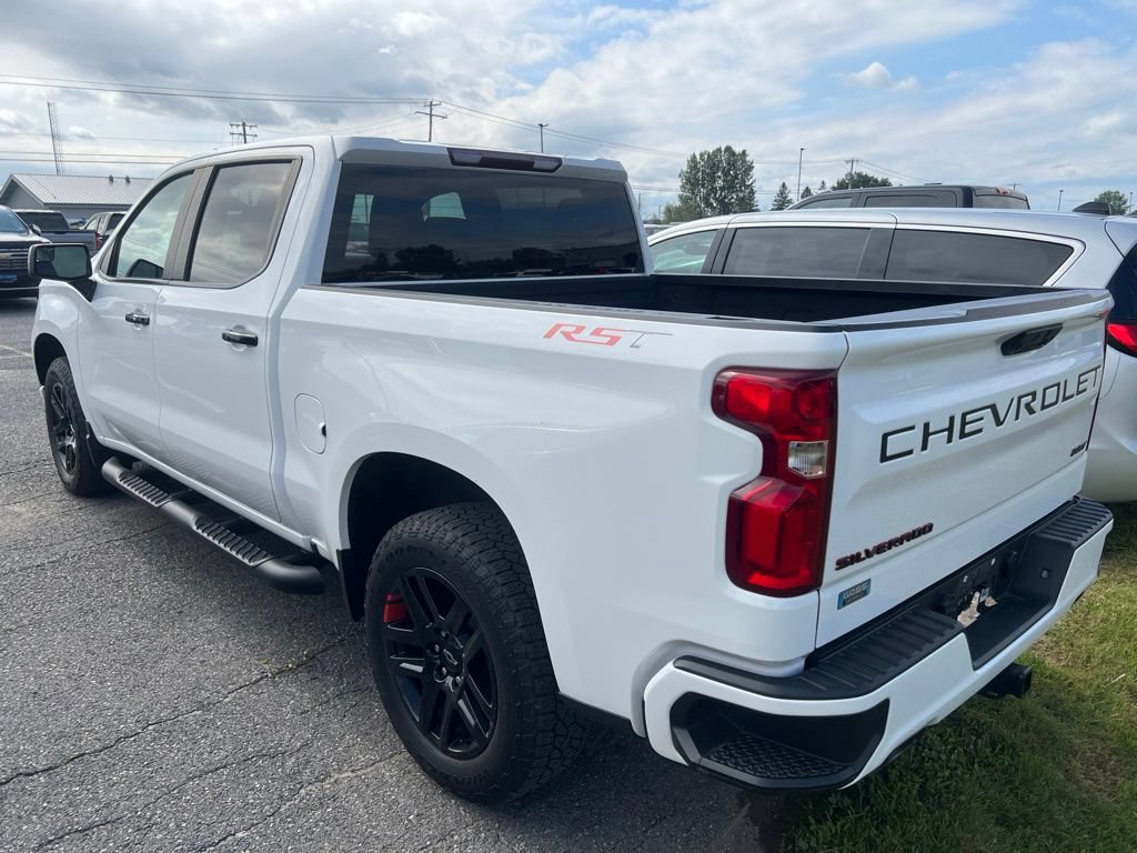 Certified 2023 Chevrolet Silverado 1500 RST w/ Redline Edition AWD/4WD image 4