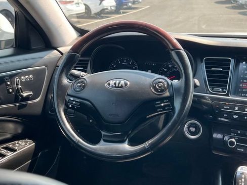 Used 2016 Kia K900 Luxury RWD image 16