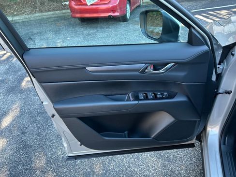 New 2025 MAZDA CX-5 AWD 2.5 S w/ Preferred Package image 14