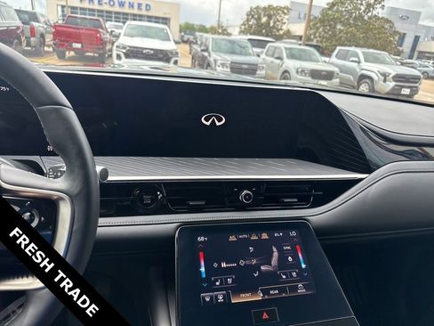 Used 2025 INFINITI QX80 Autograph image 11