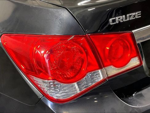 Used 2013 Chevrolet Cruze LT FWD image 35