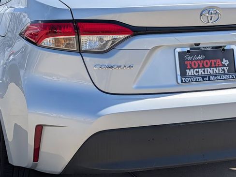 Used 2024 Toyota Corolla LE image 8