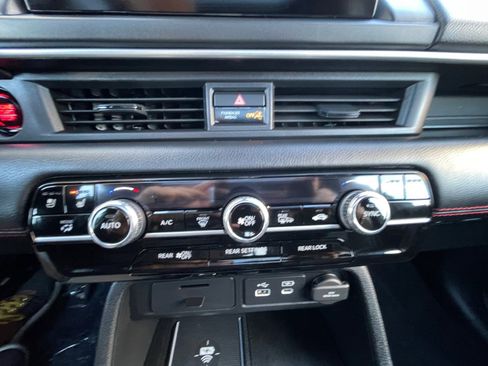 Used 2025 Honda Pilot Black Edition image 22