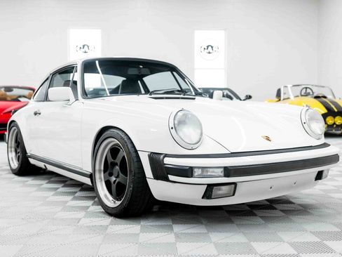 Used 1987 Porsche 911 Carrera RWD image 5
