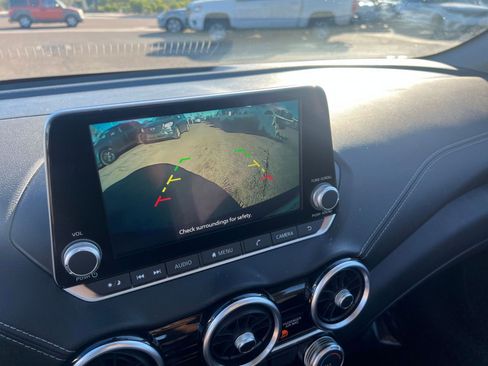 Used 2025 Nissan Sentra SV image 17