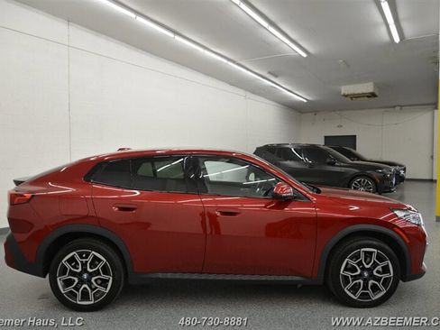 Used 2024 BMW X2 xDrive28i image 9