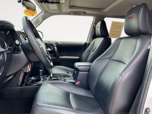 Used 2019 Toyota 4Runner TRD Off-Road Premium AWD/4WD image 11