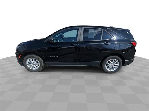 Used 2022 Chevrolet Equinox LS w/ LS Convenience Package image 5