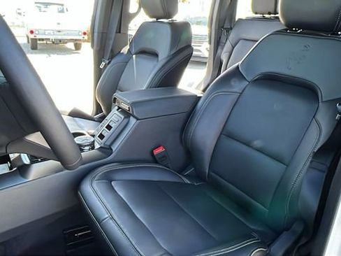 New 2026 Ford Bronco Badlands image 17