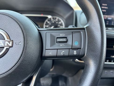 Used 2022 Nissan Rogue SV FWD image 26