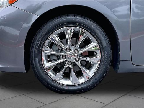 Used 2014 Lexus ES 300h w/ Luxury Package w/Bamboo Trim FWD image 10