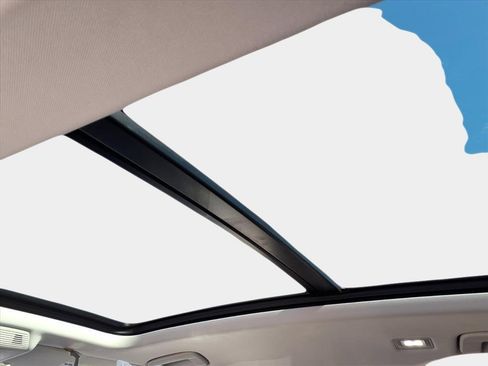 New 2026 Volkswagen Tiguan SE image 15