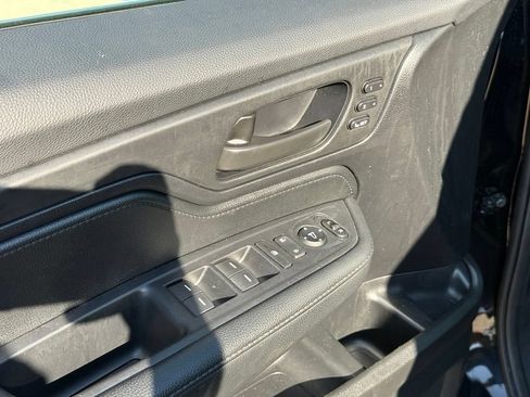 Used 2025 Honda Odyssey Sport-L image 11