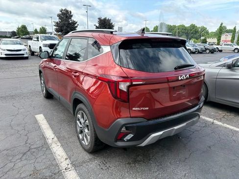 Used 2024 Kia Seltos S AWD/4WD image 6