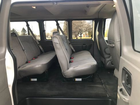 Used 2016 Chevrolet Express 3500 LT w/ LT Preferred Equipment Group image 3