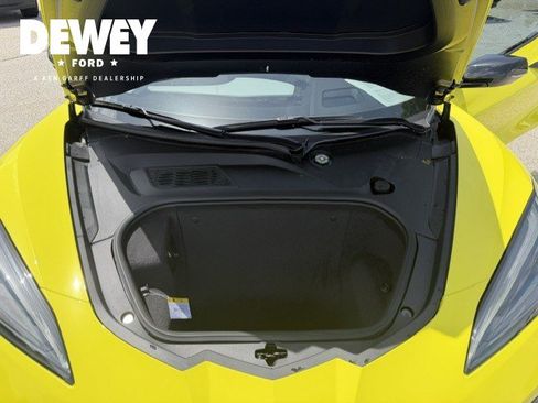 Used 2022 Chevrolet Corvette Stingray Premium Conv w/ Z51 Performance Package RWD image 30