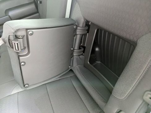 New 2025 Chevrolet Silverado 1500 Custom image 21