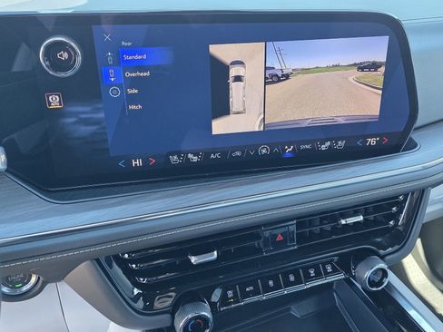 New 2026 Chevrolet Suburban Premier w/ Sun And Tow Package AWD/4WD image 17
