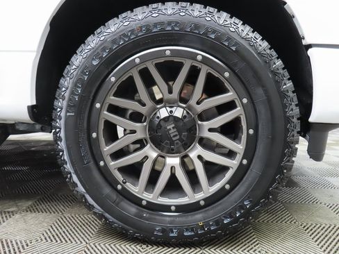 Used 2024 Ford F150 XLT w/ Tow/Haul Package image 8