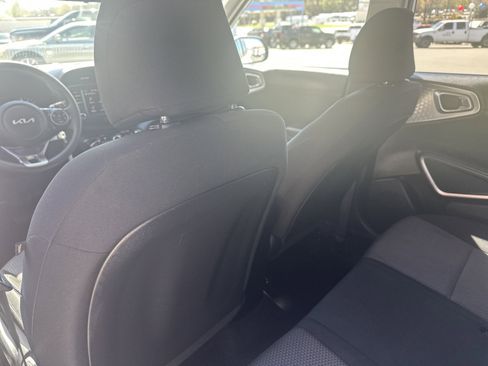 Used 2022 Kia Soul LX w/ Technology Package image 22