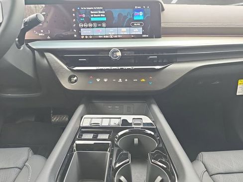 New 2026 Nissan Murano Platinum image 3