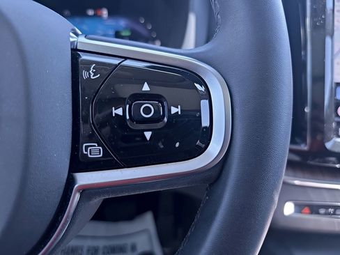 Certified 2023 Volvo XC60 T8 Plus AWD/4WD image 28