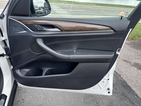 Used 2018 BMW X3 xDrive30i image 9