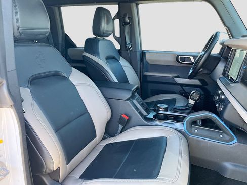 Used 2023 Ford Bronco Wildtrak AWD/4WD image 28