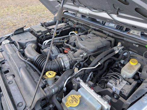 Used 2016 Jeep Wrangler Sport image 23