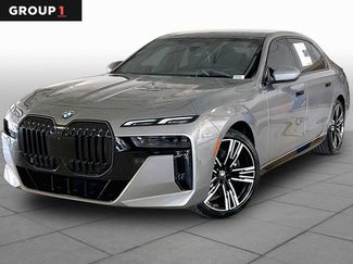 Used 2024 BMW 760i xDrive AWD/4WD video 1