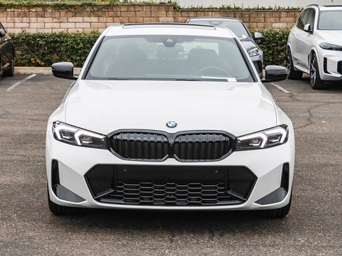 New 2026 BMW 330i Sedan w/ M Sport Package RWD image 2