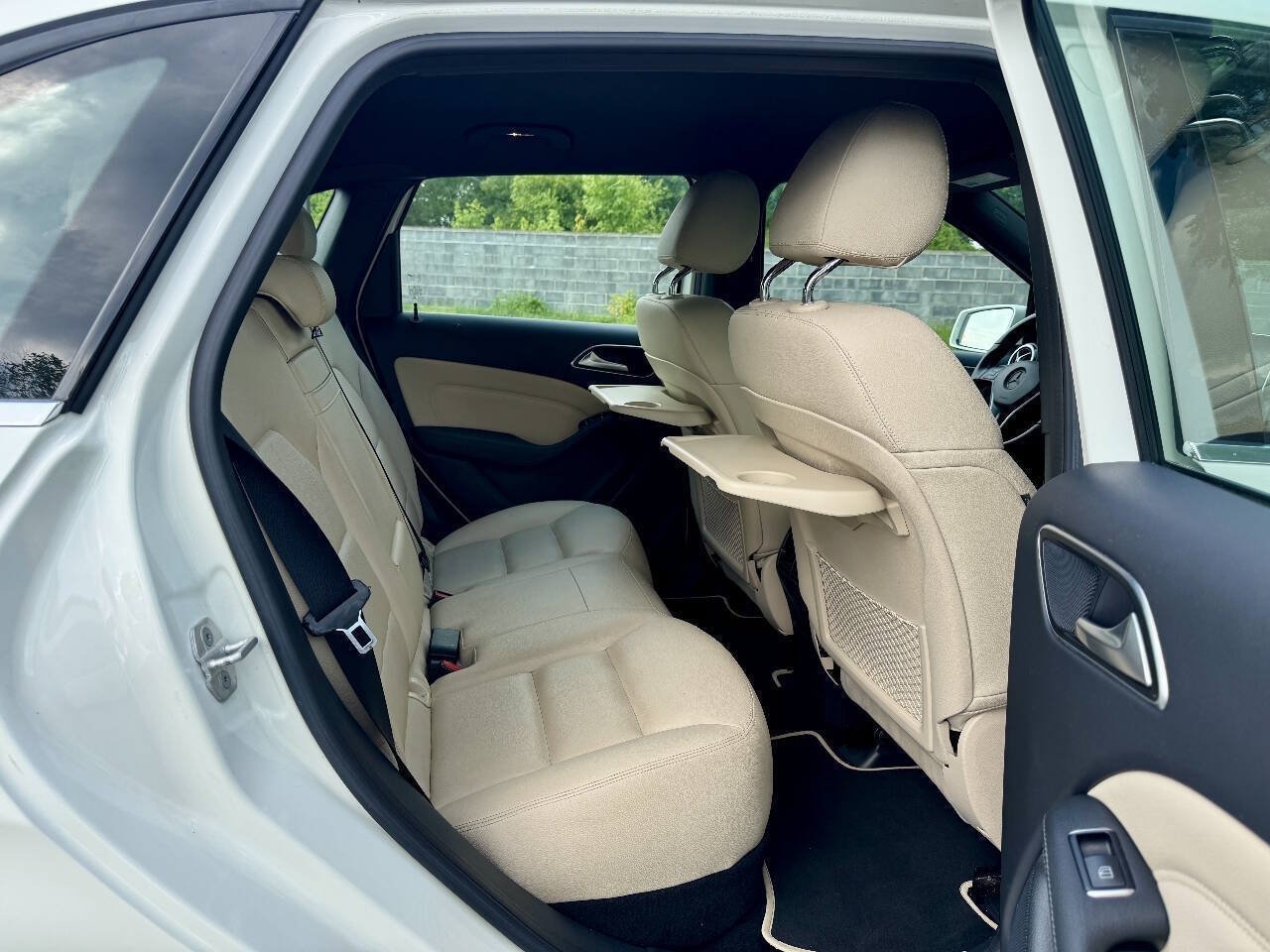 Used 2015 Mercedes-Benz B 250e image 26
