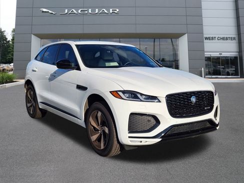 Certified 2024 Jaguar F-PACE R-Dynamic S image 2