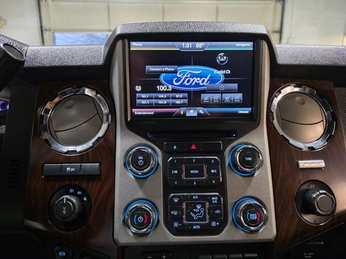 Used 2016 Ford F350 Lariat w/ Lariat Ultimate Package image 31