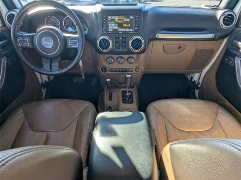Used 2015 Jeep Wrangler Unlimited Sahara w/ Connectivity Group image 16
