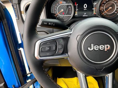 Used 2024 Jeep Wrangler Unlimited Sahara AWD/4WD image 23