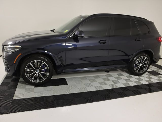Used 2022 BMW X5 M50i w/ Parking Assistance Package AWD/4WD image 2