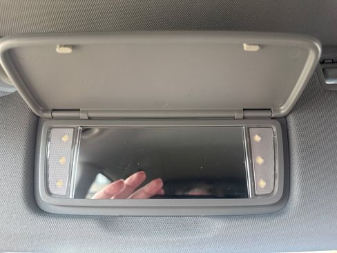 Used 2024 GMC Terrain SLE FWD image 27